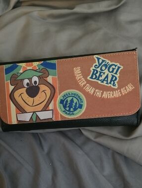 Yogi Bear Printed Trifold Wallet - Brown/Black
